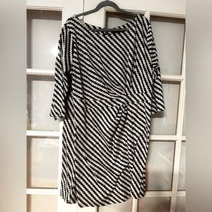 ❄️ EUC Reborn Black White Dress Chevron Three Quarter Sleeve Ruching Plus 3XL